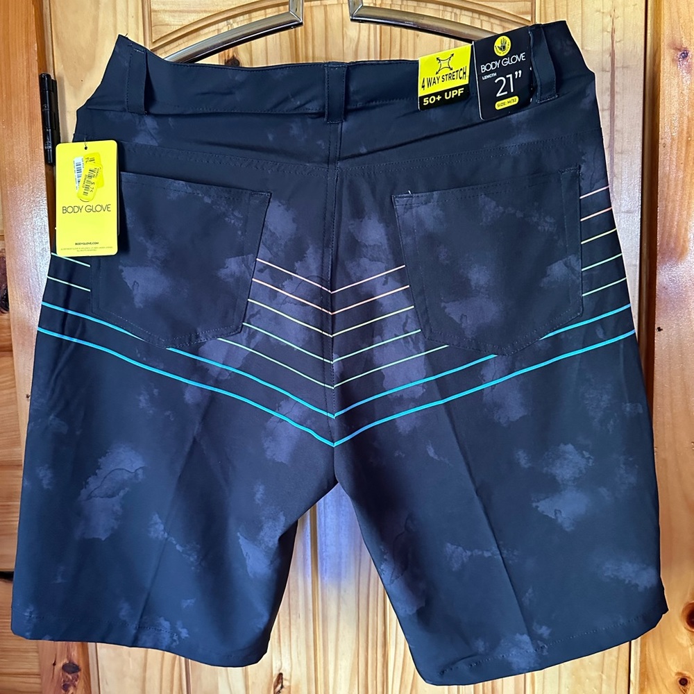Body Glove swim shorts BRAND NWTs 32 Waist! These cost $70 I’m selling for $30